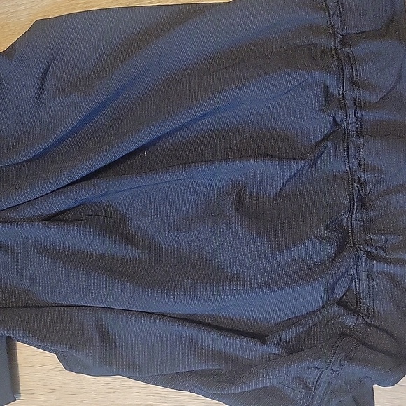 Lululemon Black Athletic Top Size 8 - Picture 7 of 7